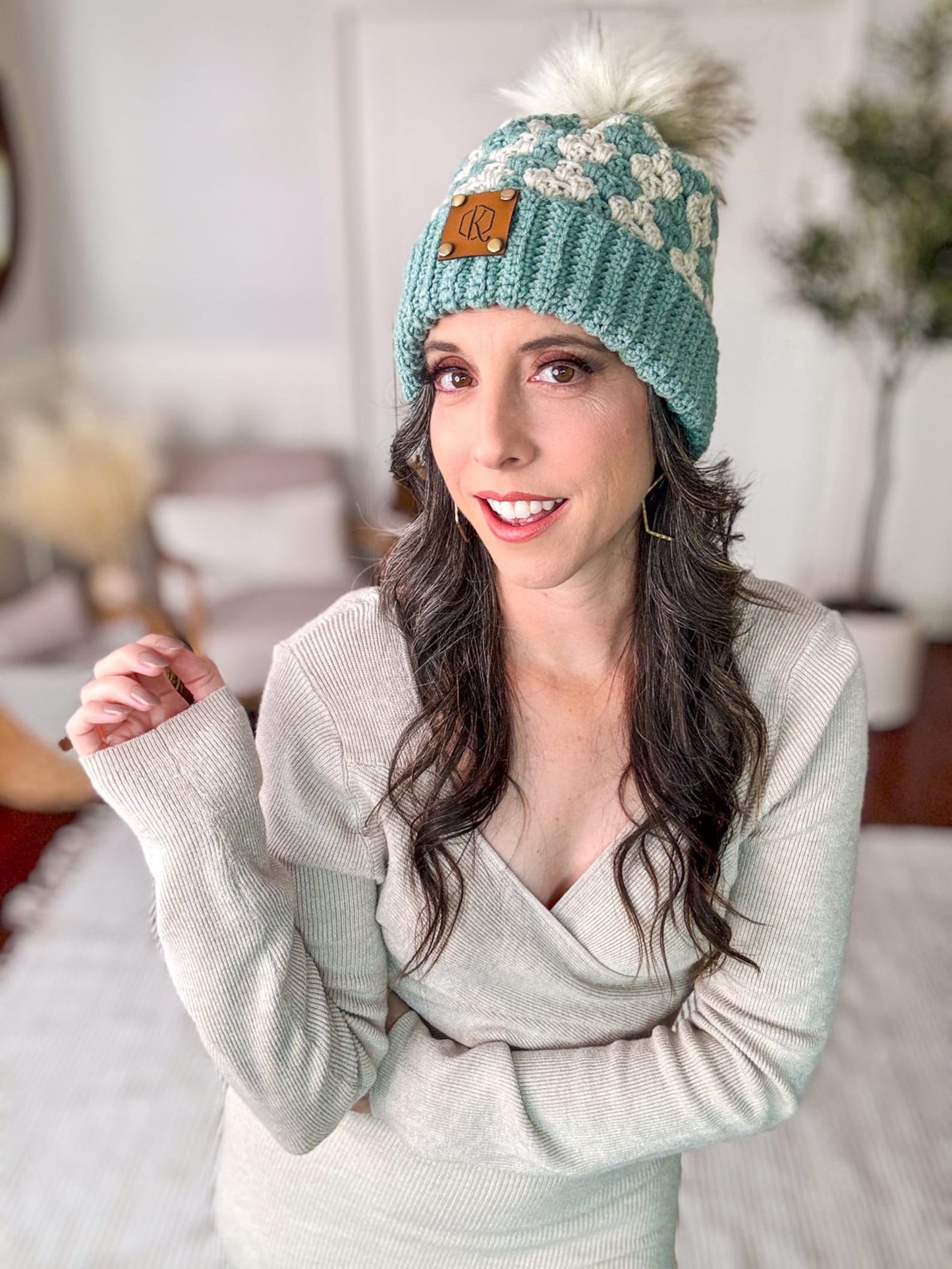Cute Beanie Pompoms Crochet Pattern