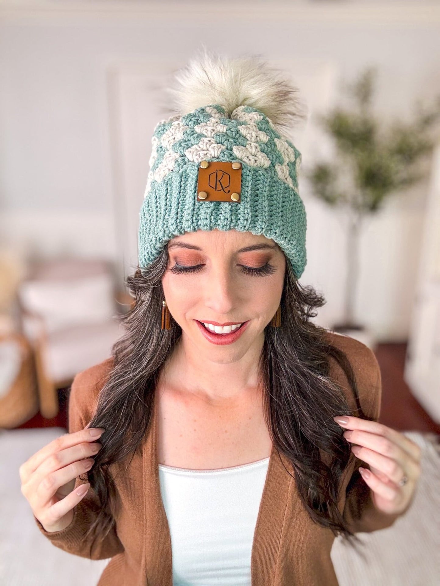Cute Beanie Pompoms Crochet Pattern