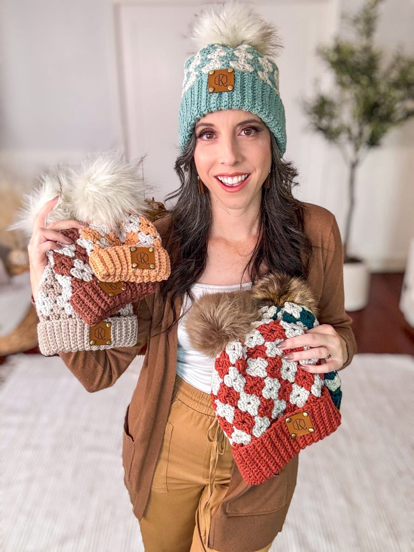 Cute Beanie Pompoms Crochet Pattern