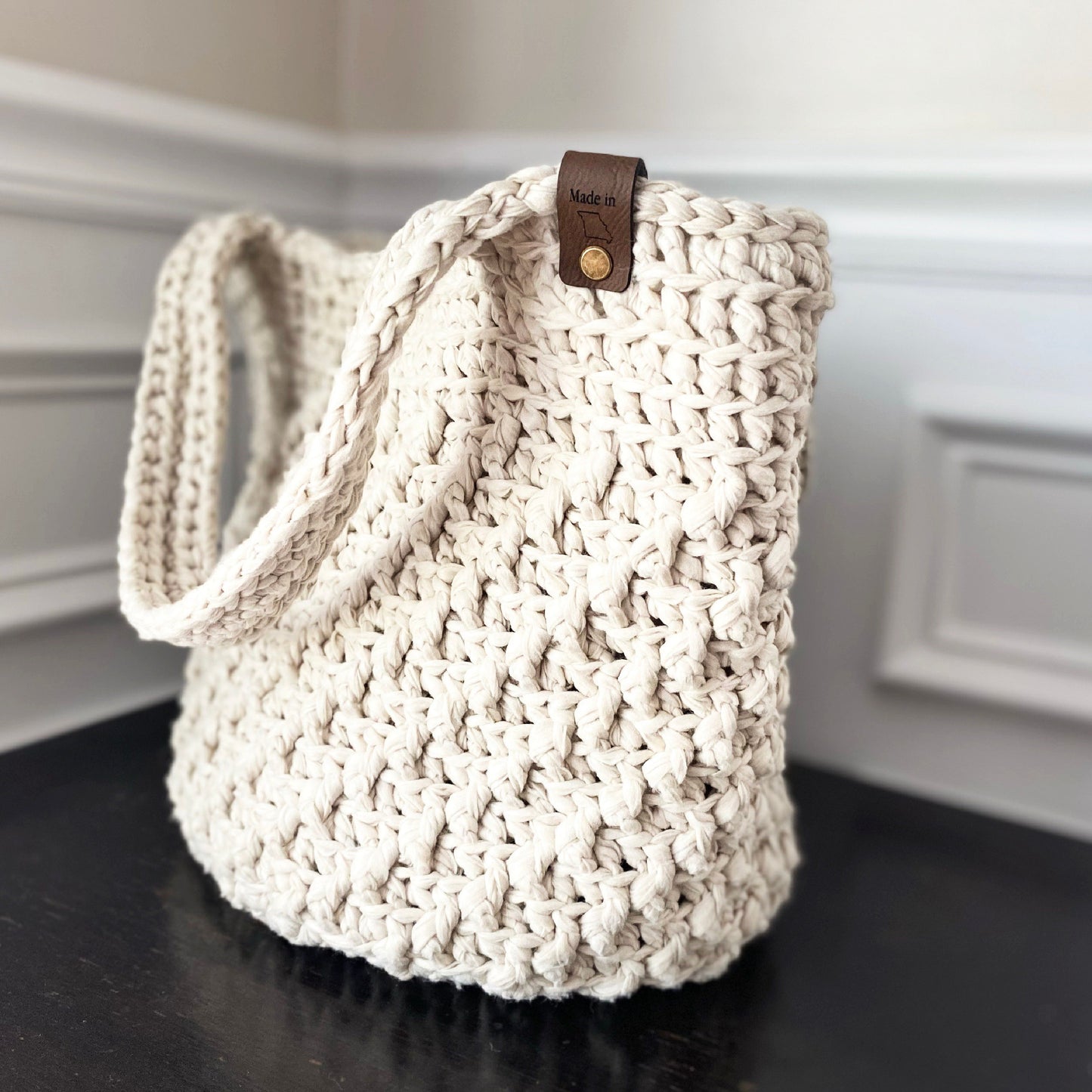Fashionable Chunky Tote Bag Crochet Pattern