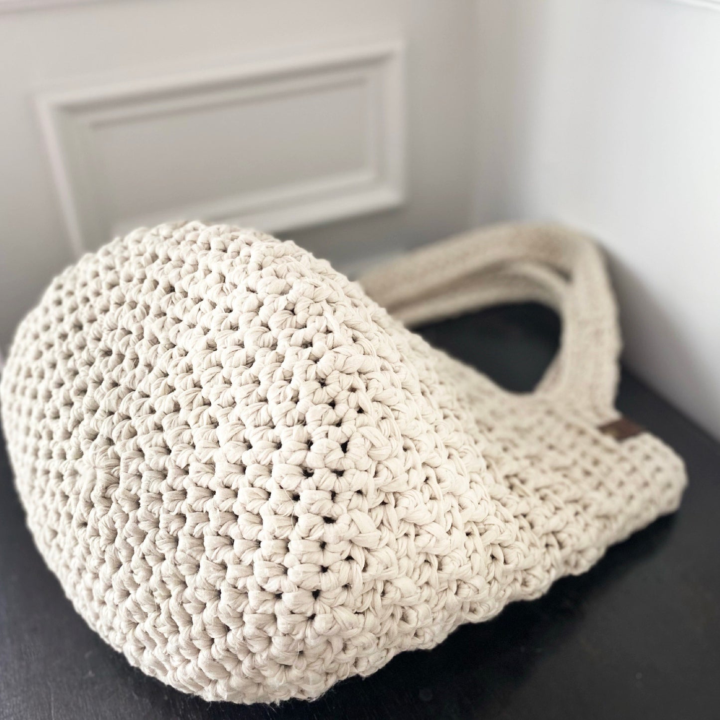 Fashionable Chunky Tote Bag Crochet Pattern