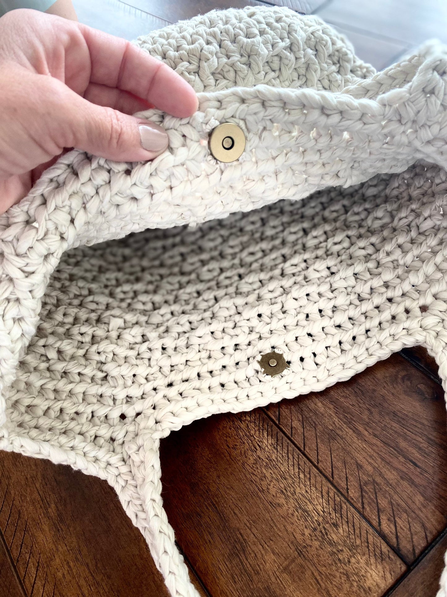 Fashionable Chunky Tote Bag Crochet Pattern